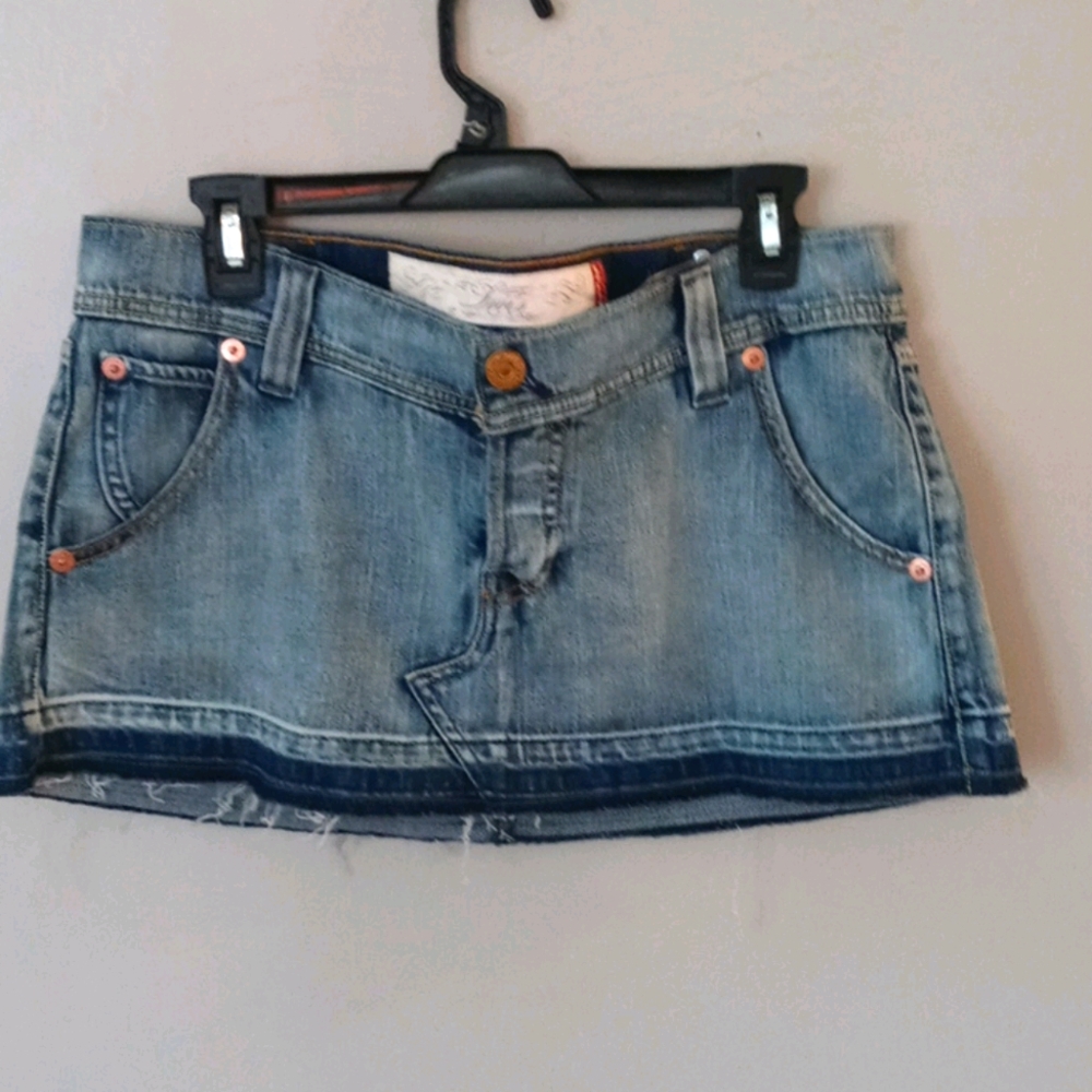 Levi's denim distressed mini skirt size 11 NWOT